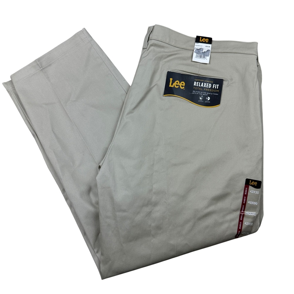 Lee Mens Relaxed Fit Total Freedom Khaki Pants Sand Comfort Stretch Chinos 42x30